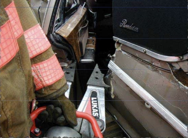 Purchase point with a Halligan bar